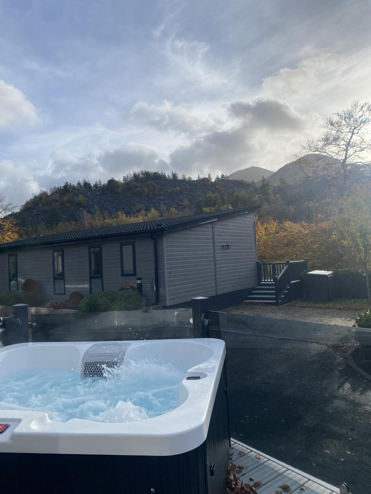 Sl06 - Idwal Lodge With Hot Tub Бангор Екстер'єр фото